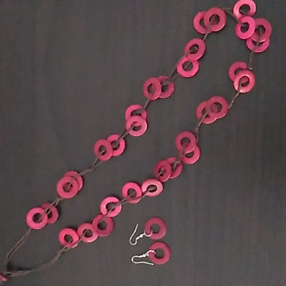 Necklace & earring set